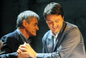 Sergio Chiamparino e Matteo Renzi durante la convention Big Bang alla stazione Leopolda, Firenze, 29 ottobre 2011. ANSA / MAURIZIO DEGL' INNOCENTI