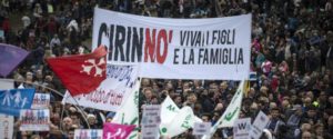 Manifestanti al Circo Massimo in occasione del Family Day, Roma, 30 gennaio 2016. ANSA/ANGELO CARCONI