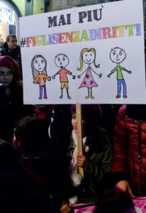 Manifestazione per le vie di Napoli a difesa dei diritti civili di lesbiche, gay, bisessuali e transgender nell'ambito delle manifestazioni previste in tutta Italia, 23 gennaio 2016. ANSA /CIRO FUSCO