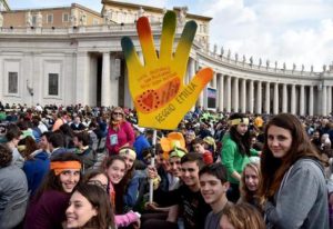 Young pilgrims attend a mass for the Youth Jubilee in Saint Peters Square, Vatican City, 24 April 2016. ANSA/ETTORE FERRARI