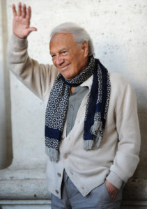 L'attore Giorgio Albertazzi, in posa durante il photo call prima della conferenza stampa del film: 'C'e' chi dice no', regia di Giambattista Avellino, presentato oggi 5 aprile 2011 a Roma e nelle sale dal prossimo 8 aprile. ANSA/CLAUDIO ONORATI