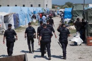 La tendopoli di San Ferdinando (Reggio Calabria), dove un extracomunitario ha accoltellato un carabiniere che ha reagito sparandogli con la pistola di ordinanza ed uccidendolo, 8 giugno 2016. ANSA/ MARCO COSTANTINO