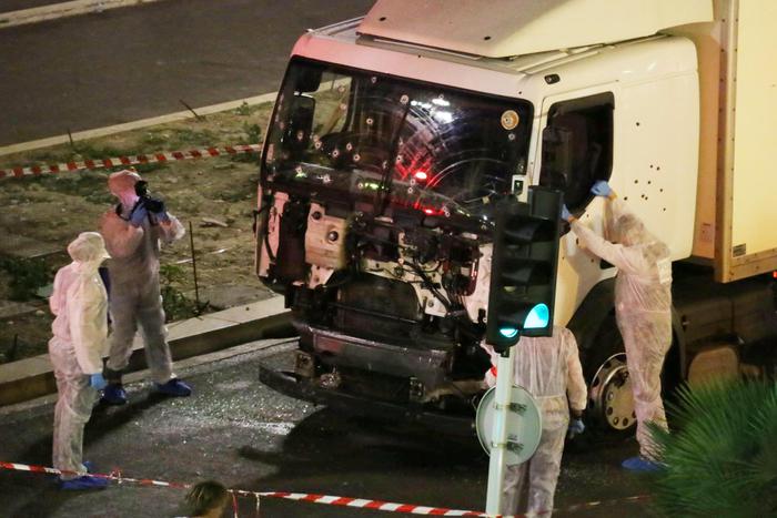 ++ Nizza: nuovo bilancio, almeno 84 morti ++