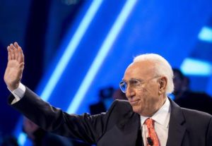 Pippo Baudo, all'interno degli studios RAI durante il programma televisivo SI PUO' FARE 14 aprile 2015 a Roma ANSA/MASSIMO PERCOSSI