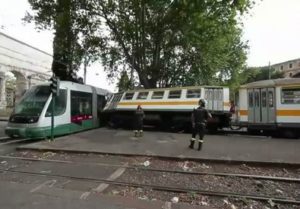 Scontro fra tram a Roma