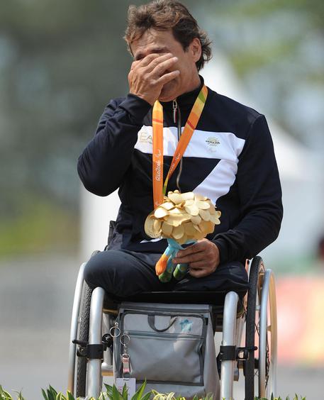 PARALIMPIADI: ZANARDI ANCORA ORO NELLA CRONOMETRO H5