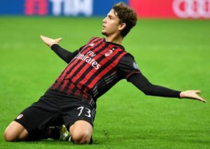 AC Milan's midfielder Manuel Locatelli celebrates after scoring during the Serie A soccer match between AC Milan and Juventus at the Giuseppe Meazza stadium in Milan, Italy, 22 October 2016. Ansa/ Daniel Dal Zennaro