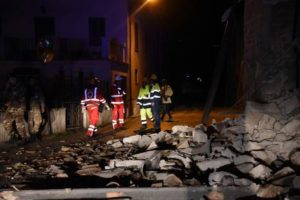 Rubble and rescue operations after the strong earthquake in Villa Sant'Antonio village, near Visso, Marche region, central Italy, 26 october 2016. ANSA/MATTEO CROCCHIONI