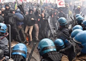 Scontri a Firenze