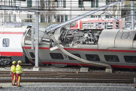 Deraglia un treno italiano in Svizzera