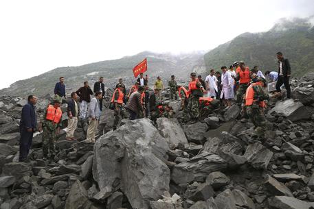 APTOPIX China Landslide