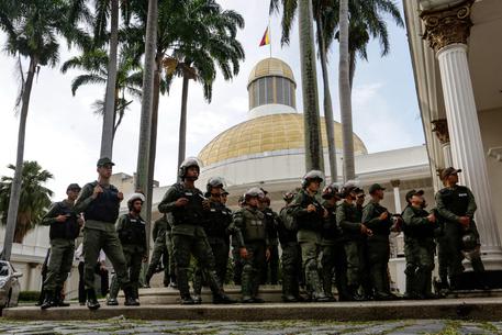 Supporters of the Venezuelan government storm National Assembly
