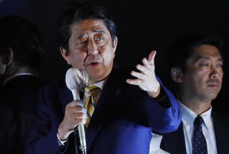Giappone: elezioni, partito Abe verso conferma maggioranza