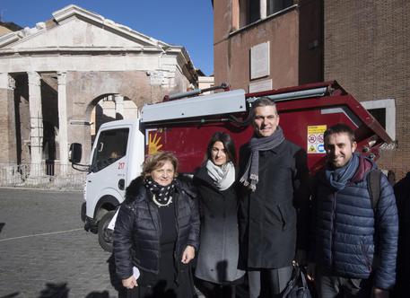 Rifiuti: Raggi, differenziata tecnologica in rione ebraico