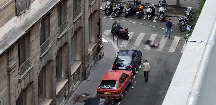 ++ Parigi, stampa, un morto fra accoltellati, 8 feriti ++
