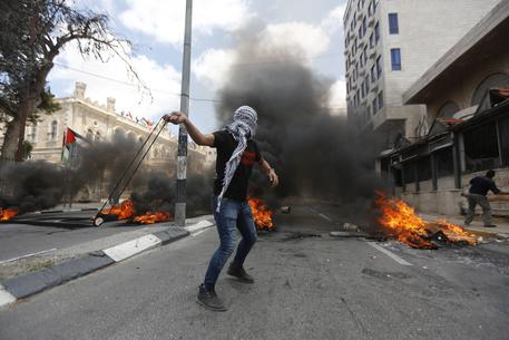 Gaza: fonti mediche, 16 palestinesi uccisi