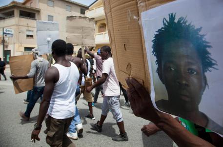 INDAGATO UN ITALIANO 40ENNE PER L’OMICIDIO DI SOUMAYLA SACKO