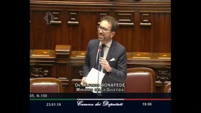 ministro_bonafede_contestato_in_parlamento_640_ori_crop_master__0x0_640x360