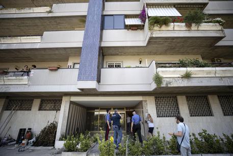 ++ Marito e moglie trovati morti in casa a Roma ++
