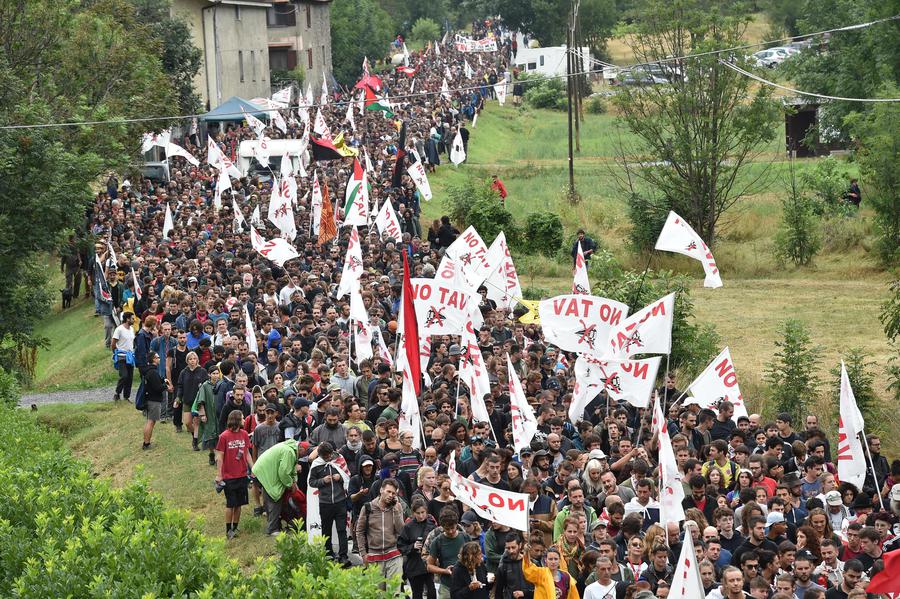NO TAV protesters’ rally march