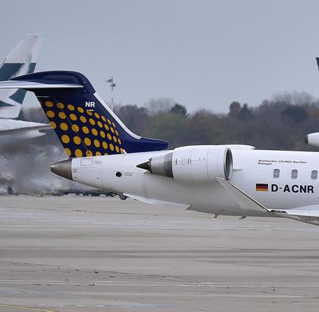 Lufthansa: sciopero personale cabina, cancellati 929 voli
