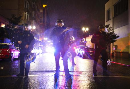 Trump: polizia, 217 arresti in scontri a Washington