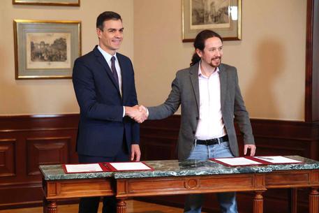 Spagna: Sanchez e Iglesias firmano accordo