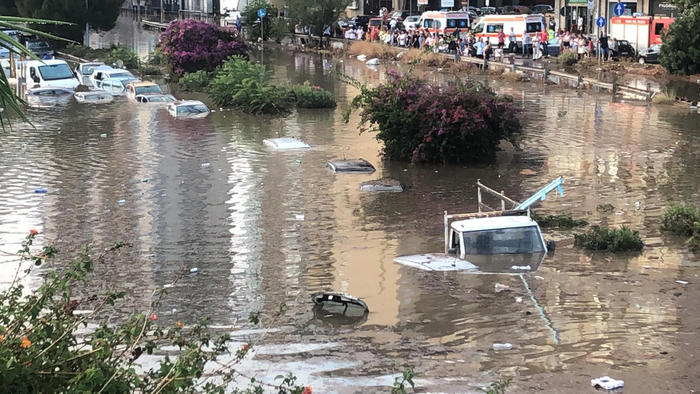 Bomba d’acqua a Palermo, 2 vittime in auto sommersa