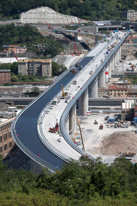 ITALY GENOA BRIDGE CONSTRUCTION