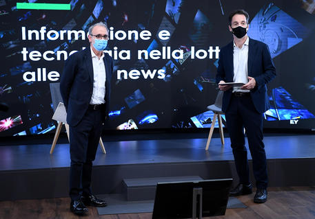 Informazione e tecnologia nella lotta alle fake news