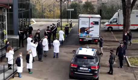 Vax Day: arrivato allo Spallanzani, al via iter per domani