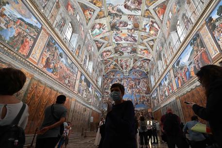 TOPSHOT-VATICAN-HEALTH-VIRUS-MUSEMS-CULTURE-HERITAGE-TOURISM
