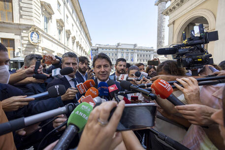 Conte a Draghi, profondo disagio M5s, attacchi contro di noi